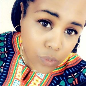 Meet your Posher, Brittney